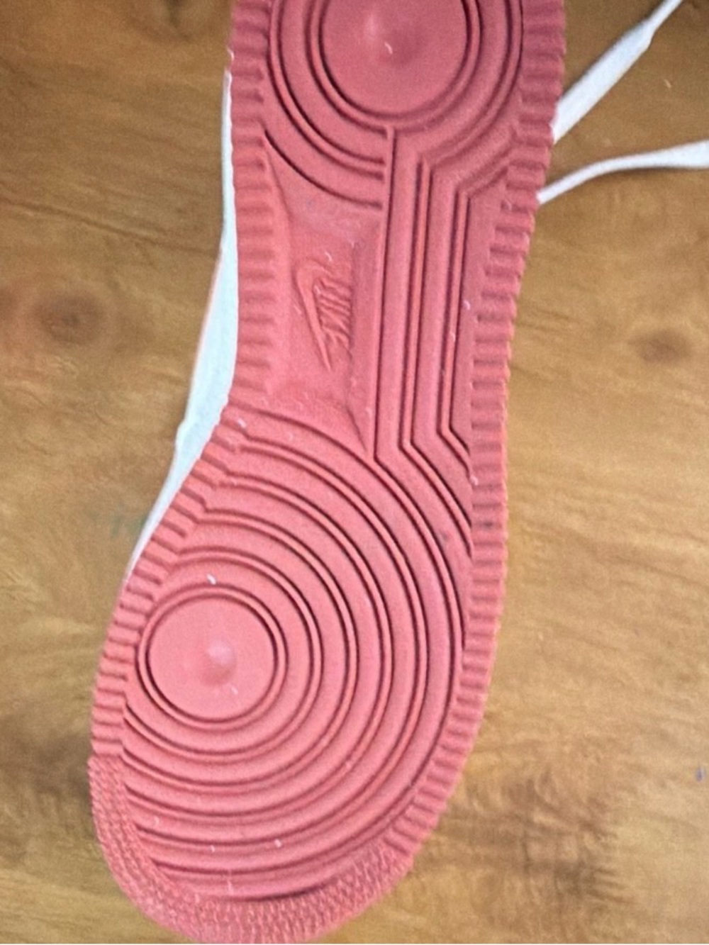 Nike Women's Athletic Shoes White with Red Accents - Picture 8 of 9
